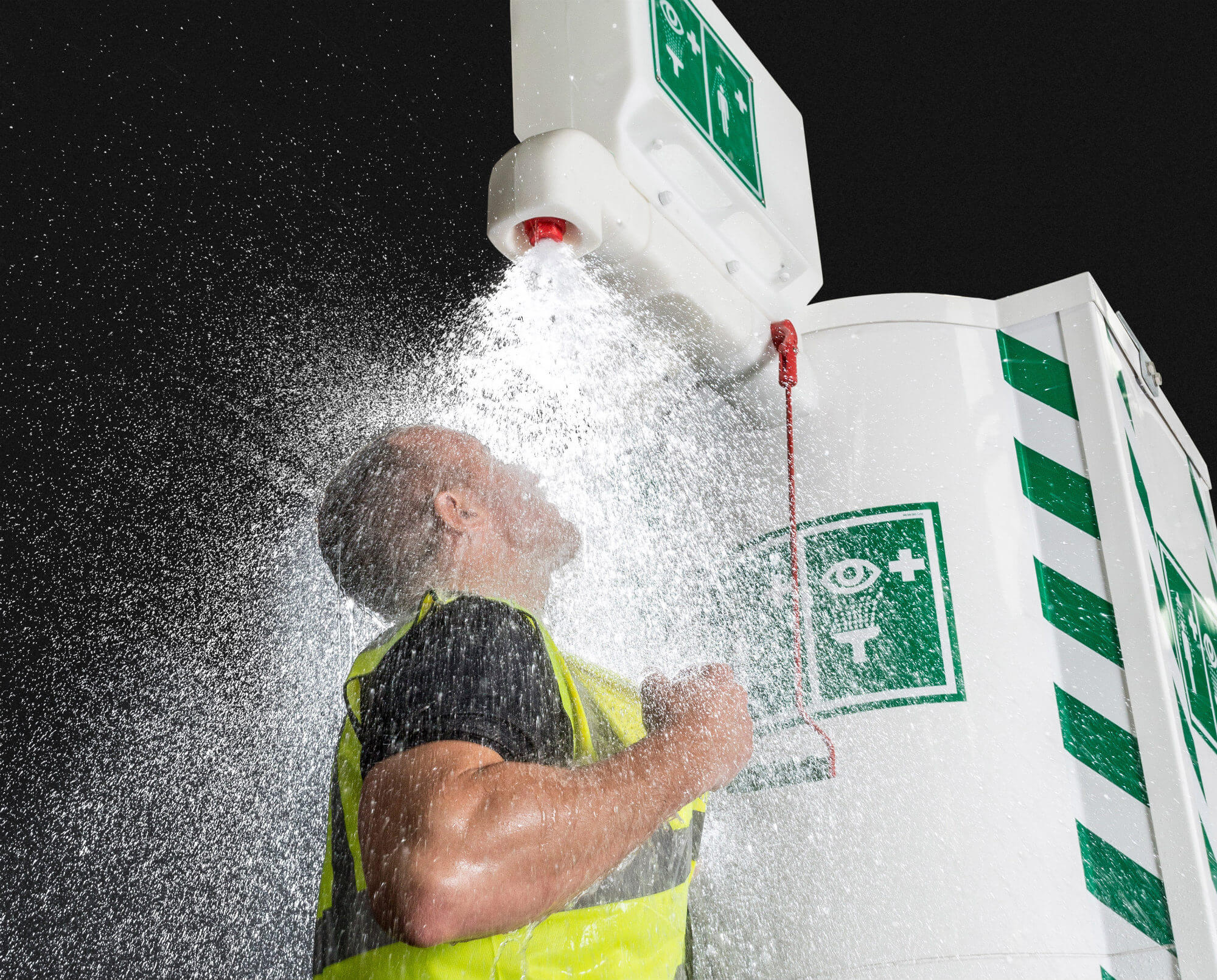 How to Select an Emergency Safety Shower